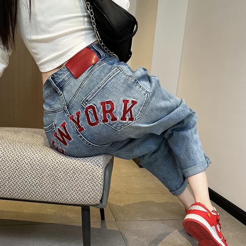 กางเกงฮาเร็มเอวสูงใส่แล้วดูผอมใส่ได้กับทุกชุดกางเกงยีนส์ปักลายทรงตรงผู้หญิงทรงตรงทรงหลวมสำหรับฤดูร้อนแบบใหม่2024 tv3d