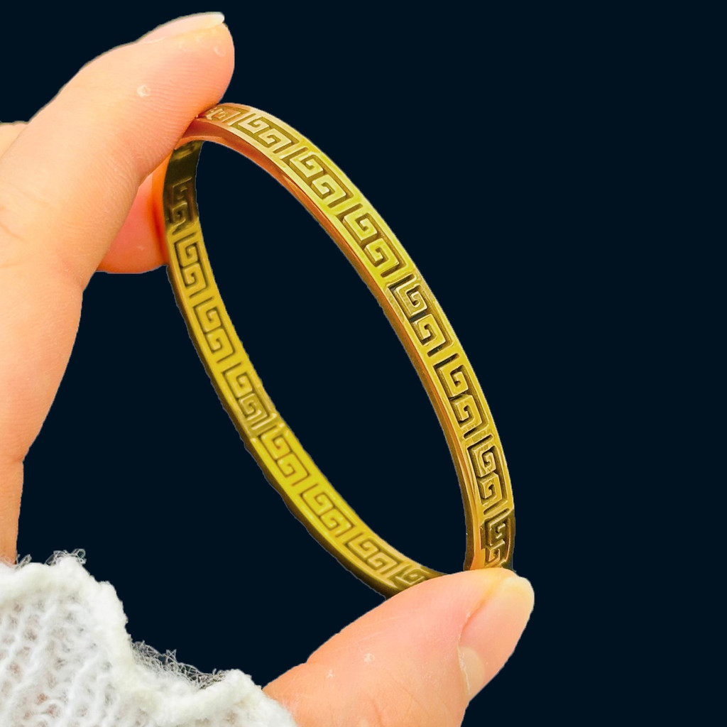 Hollow Great Wall รูปแบบสร้อยข้อมืออุปกรณ์เสริมหญิง Non-Fading สไตล์อินเทรนด์ 18k Gold สไตล์ชาติพันธุ์สร้อยข้อมือแหวนธรรมดา 520 ของขวัญ