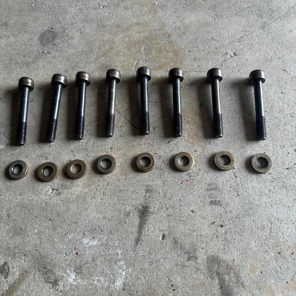 CYLINDER HEAD BOLT / SCREW HEAD PERODUA KELISA KENARI VIVA CYLINDER HEAD BOLT / SCREW / SKRU HEAD US