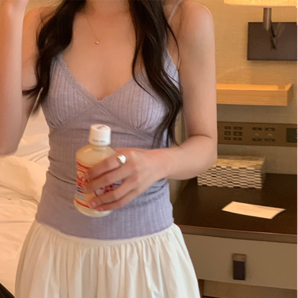 Pure Desire ลูกไม้ V คอ Camisole สำหรับผู้หญิงฤดูร้อน 2025 สไตล์เซ็กซี่สวมใส่ง่ายและสะดวกสบาย TMM6