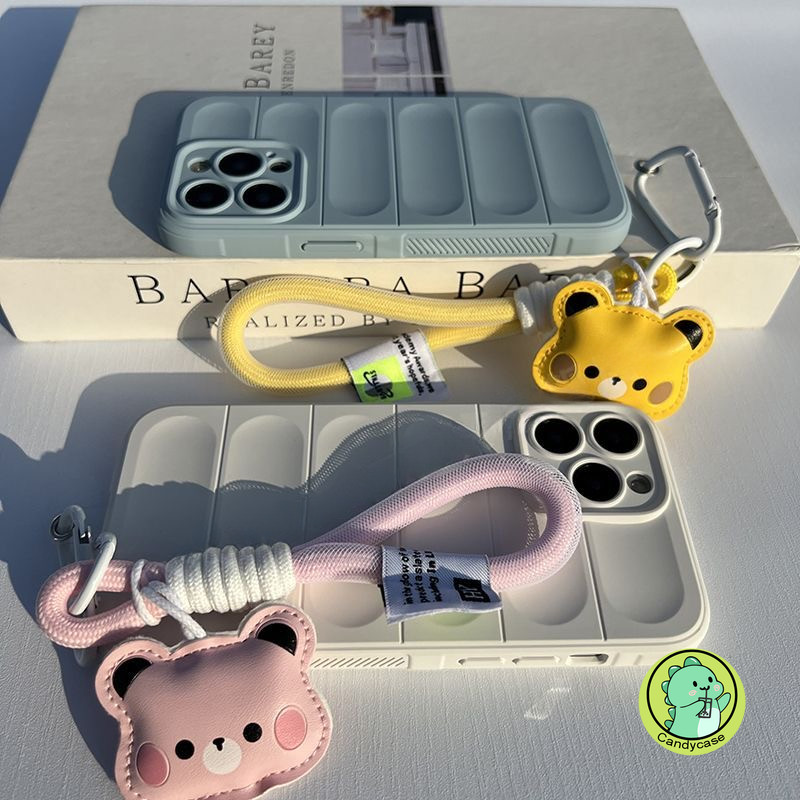 ปลอกพร้อมสายรัดสําหรับ Xiaomi 15 14T Pro Poco X7 Pro M7 Pro C75 F6 Pro 5G 4G Simple 3D สเตอริโอน่ารักการ์ตูนหมีสายรัดข้อมือกันกระแทก Slip Matte Soft Case