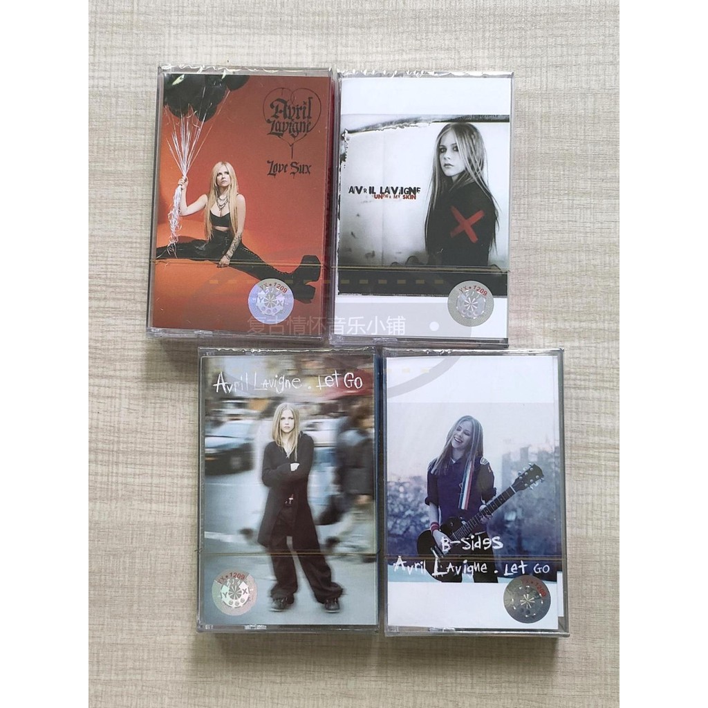 Sanchengxqyl1314 เทป Avril Lavigne ชุด Retro Walkman Cassette ใหม่เอี่ยมยังไม่ได้เปิด