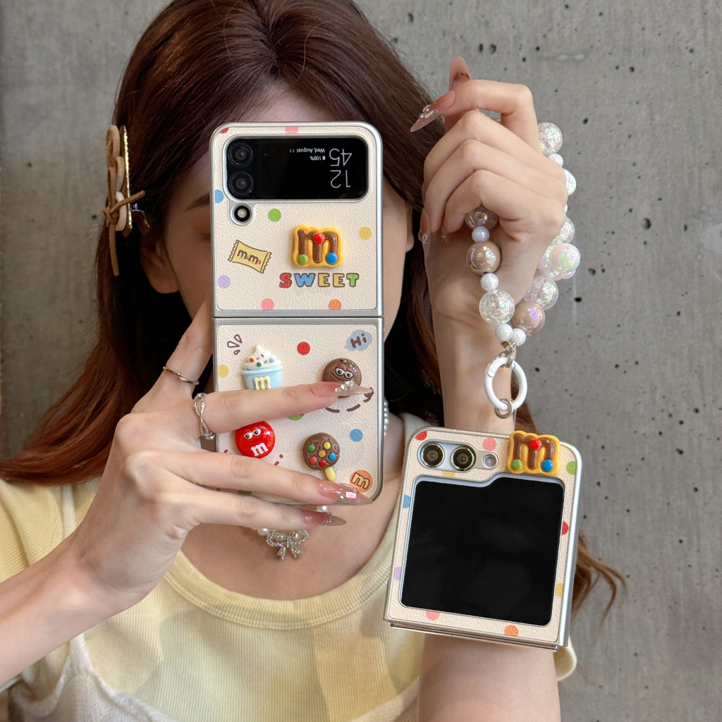 For Samsung Galaxy Z Flip 6 แฟชั่น lambskin หนังที่มีสีสัน M bean พร้อมโซ่เคส PC  Galaxy Z Flip 3 Flip4 Flip5 hard กันกระแทกโทรศัพท์ความคิดสร้างสรรค์กรณี