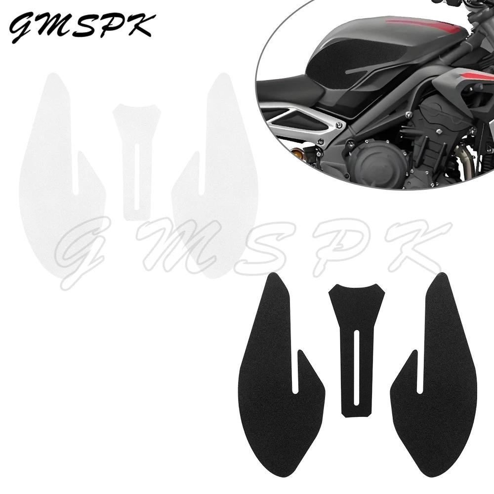 อุปกรณ์เสริมรถจักรยานยนต์ Frosting Tank Pad Protector สติกเกอร์ฝาครอบแก๊ส Decals Fit สําหรับ Triumph Street Triple 765RS 765 RS R 2019-UP