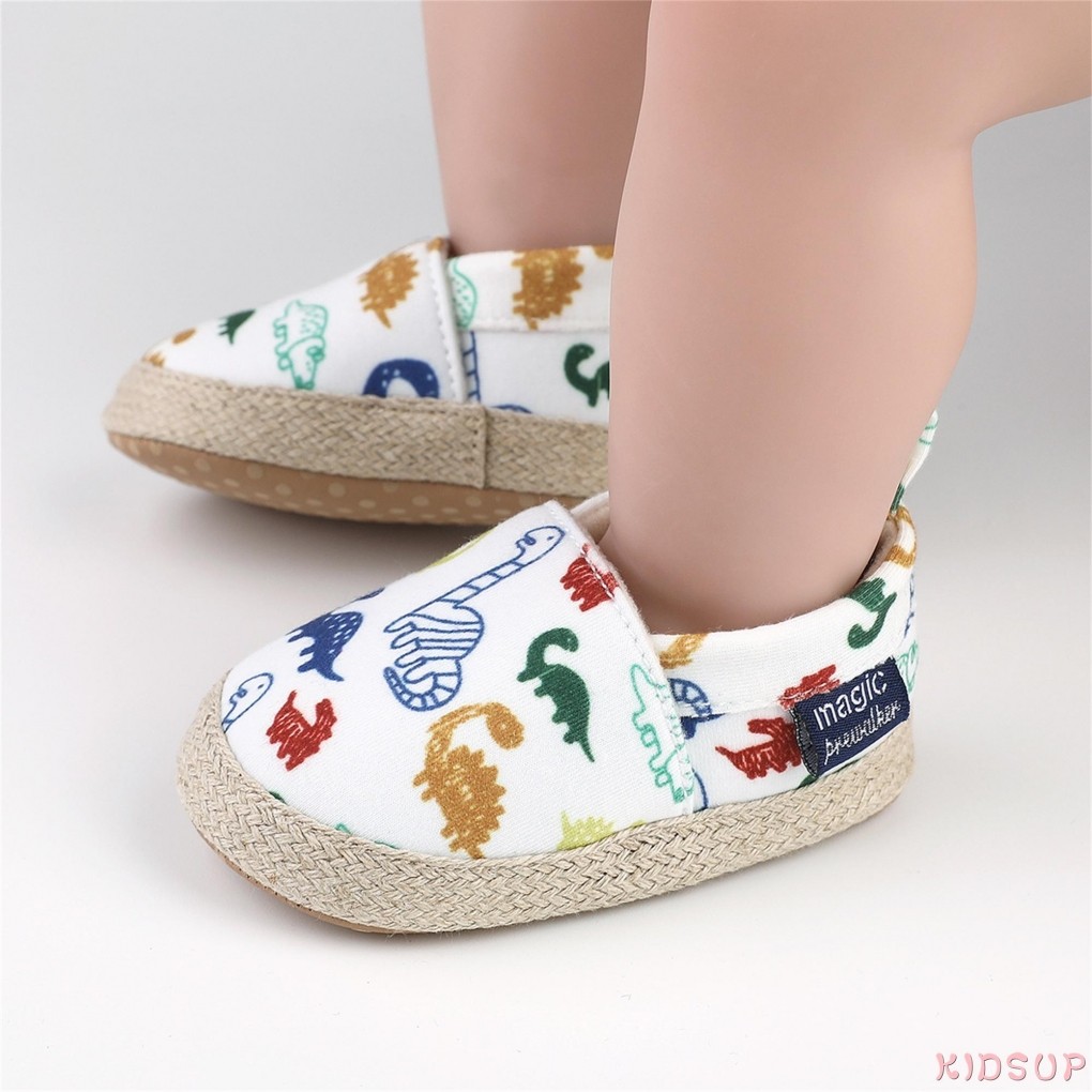 เลี้ยงลูก1-รองเท้าเด็กทารกผู้หญิงไดโนเสาร์พิมพ์ปิดนิ้วเท้าเดินรองเท้าสบายๆบนรองเท้าสําหรับฤดูใบไม้ผลิฤดูใบไม้ร่วง