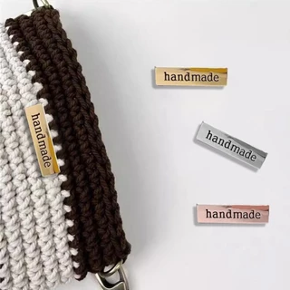 Hearattract 10 ชิ้นโลหะ Handmade ป้ายสี่เหลี่ยมผืนผ้าโลหะผสมสังกะสี Hand Made ตัวอักษรป้าย DIY เสื้อผ้าอุปกรณ์เย็บผ้า B9D8