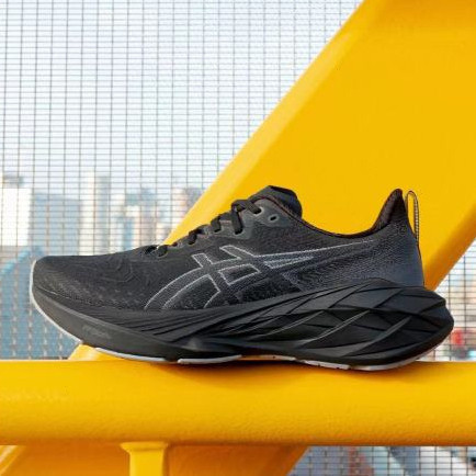 รองเท้าวิ่งผู้ชายแบบผูกเชือกกว้าง Asics u0026 #039; S สีน้ำเงินดำ