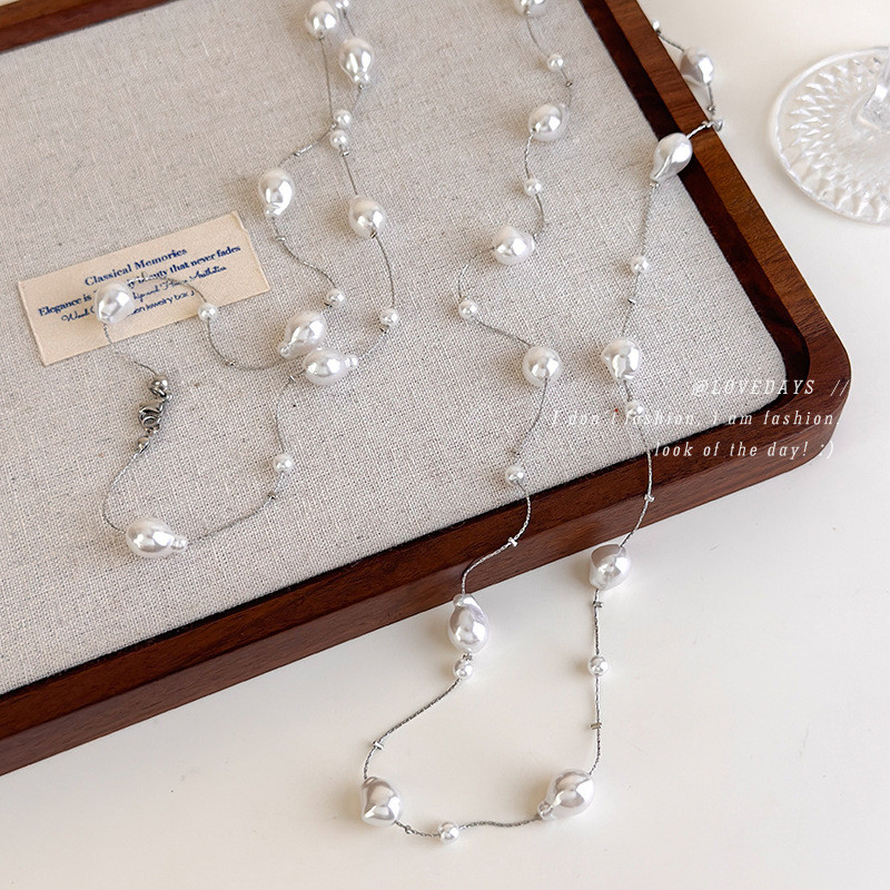 Niche Alien Pearl Necklace Unique Long Gypsophila Snake Bone Chain