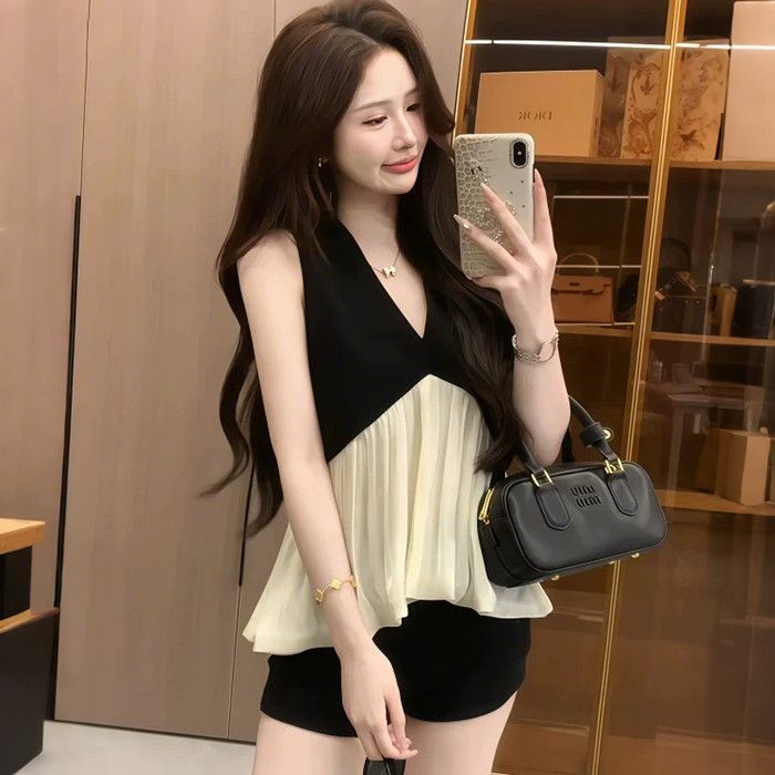 เสื้อแขนกุดแฟชั่นสำหรับผู้หญิง สวมใส่ง่ายและสบาย พร้อมให้เลือกในหลายไซส์