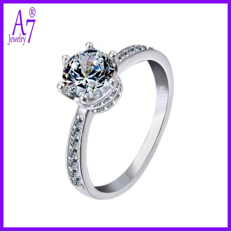 Classic Crown One กะรัต Six-Prong Moissanite แหวน RXW494