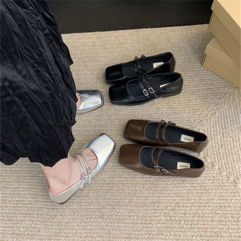 ส่งใน24ชม รองเท้าแมรี่เจนสีเงิน หัวเหลี่ยม ปากตื้น สไตล์บัลเลต์ เหมาะกับการแต่งตัวได้หลากหลาย