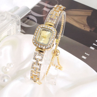 แฟชั่นฝังสร้อยข้อมือนาฬิกาผู้หญิงหรูหราสแควร์ Dial นาฬิกาควอ…