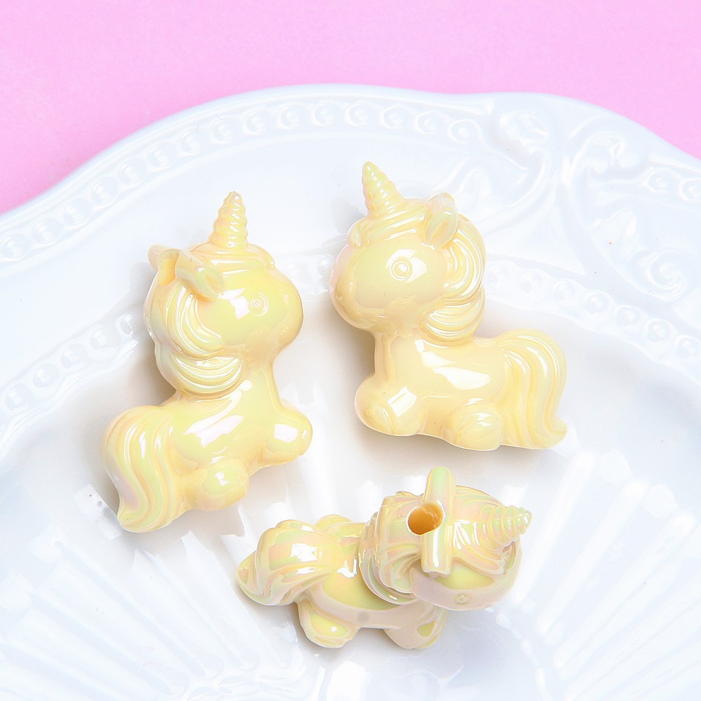 Luminous สีลูกกวาด UV ชุบอะคริลิคยูนิคอร์นลูกปัด DIY สร้อยข้อมือโซ่โทรศัพท์มือถือลูกปัดหลวมรถแขวนเครื่องประดับอุปกรณ์เสริม - รูปที่ 4