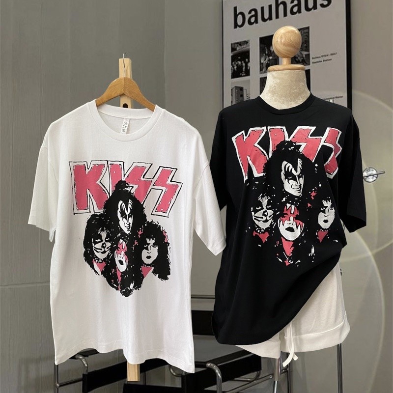 🎀🎀9 พร้อมส่ง🧸เสื้อยืดโอเวอร์ไซส์ SHE KISSชมพู100%cotton