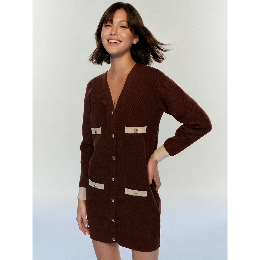 [Pomelo] มินิเดรสไหมพรมแขนยาวแบบติดกระดุมทั้งตัวมาพร้อมดีเทลกระเป๋า / Knitted Long Sleeve Shirt Mini Dress with Pocket D