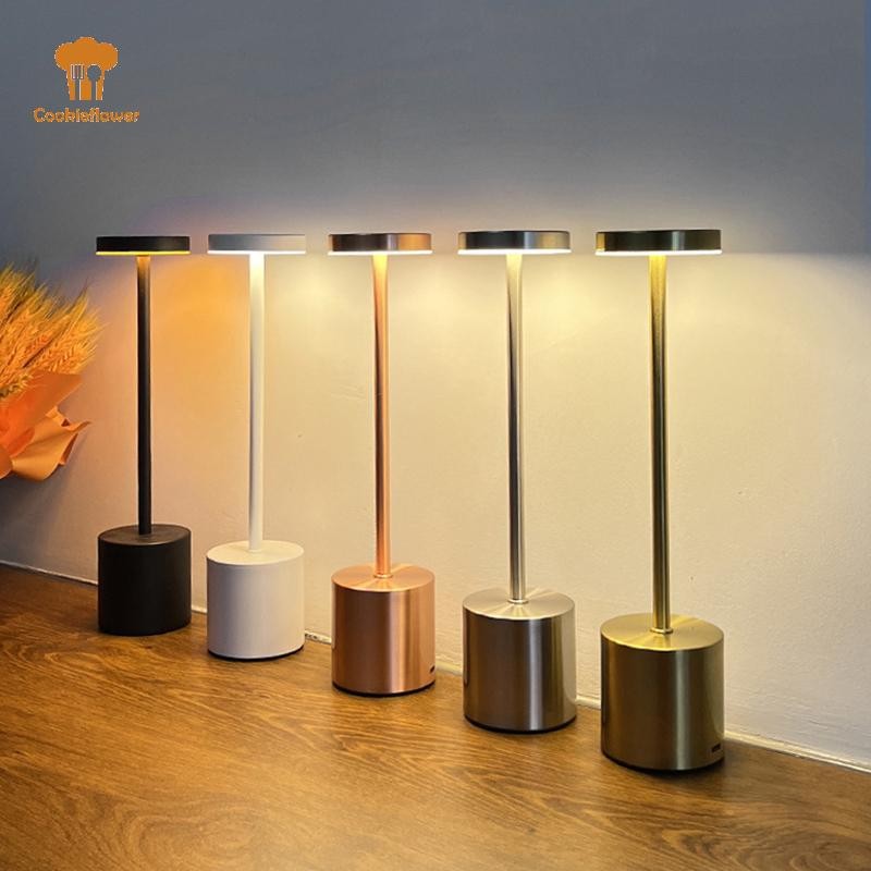 Ckfr โมเดิร์นโลหะตกแต่งโคมไฟตั้งโต๊ะ USB ชาร์จ Touch Control โคมไฟตั้งโต๊ะ LED หรี่แสงได้ 3 สี Lighg ตกแต่งบ้านใหม่