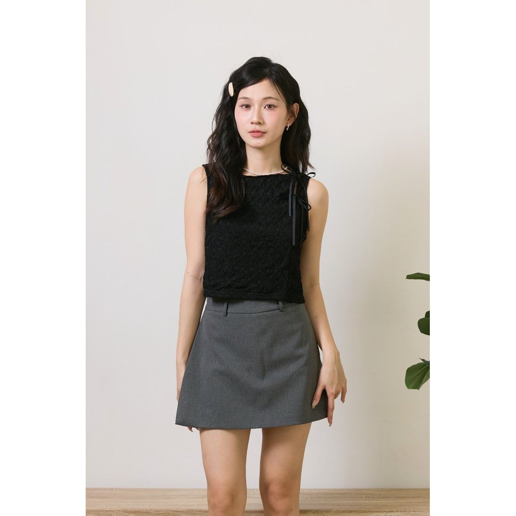 Liliane Lace Ribbon Top สีดํา
