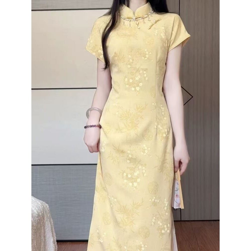 ใหม่สไตล์จีนห่านสีเหลือง กี่เพ้า ยาวสีขาวฤดูร้อนสด บาง-พอดี เอวแคบสไตล์วรรณกรรมชุดใหม่