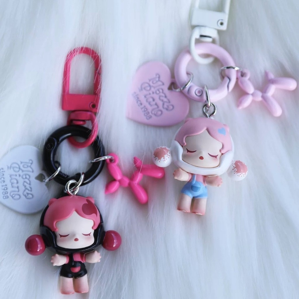Pop Mart Hug Series น่ารักประณีต Love Heart บอลลูนสุนัข Dobemine โซ่โทรศัพท์มือถือพวงกุญแจกระเป๋าเครื่องประดับหญิงน่ารักเม็ด