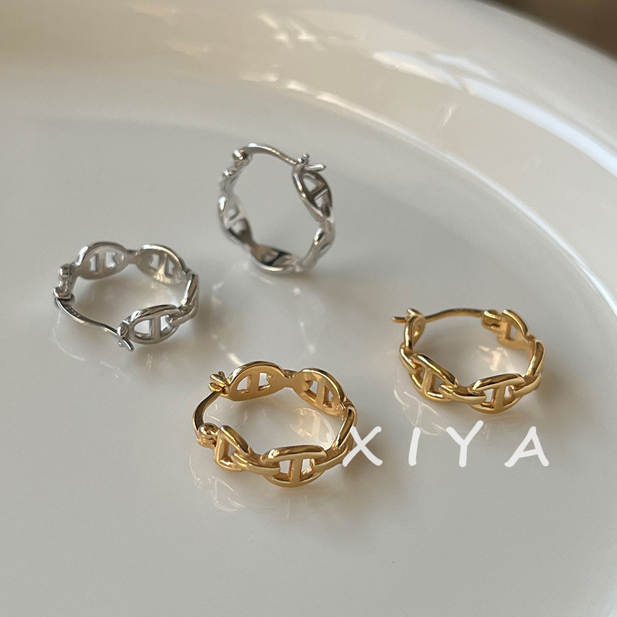 Xiya แฟชั่น Retro Pig Nose Circle ต่างหูความรู้สึกระดับไฮเอนด์สไตล์เย็นหูหัวเข็มขัด
