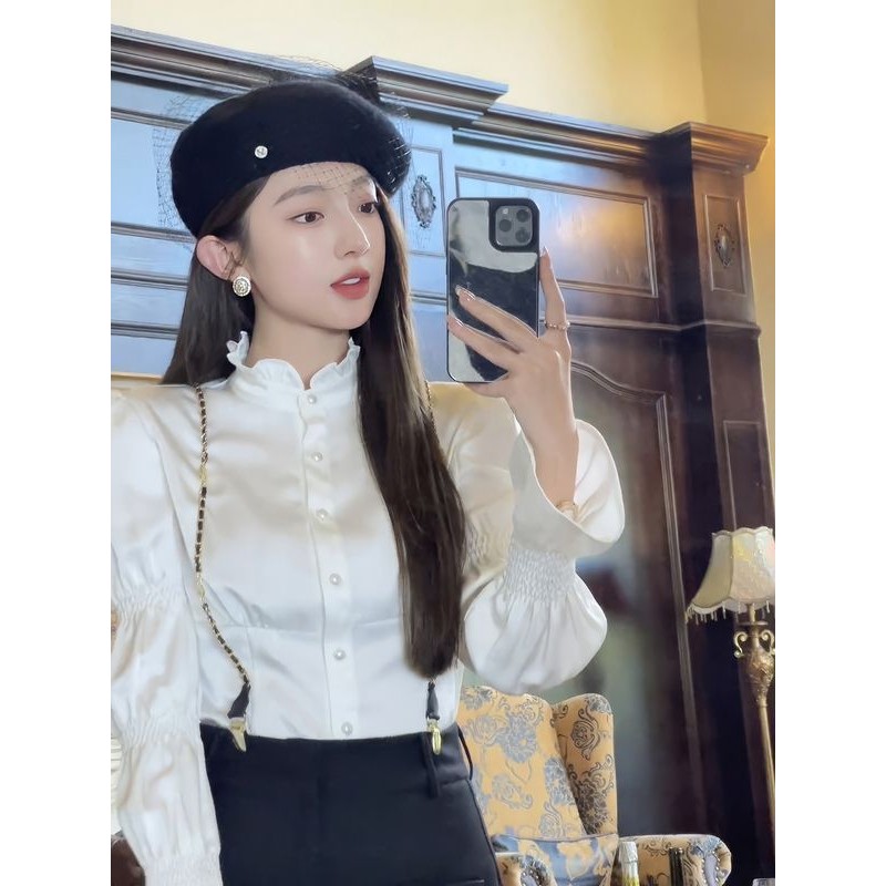 High-end French Stand-Up Collar เสื้อผู้หญิงฤดูใบไม้ร่วง Niche Design ซาตินเสื้อแฟชั่นเสื้อขนาดเล็กพัฟแขนด้านบน