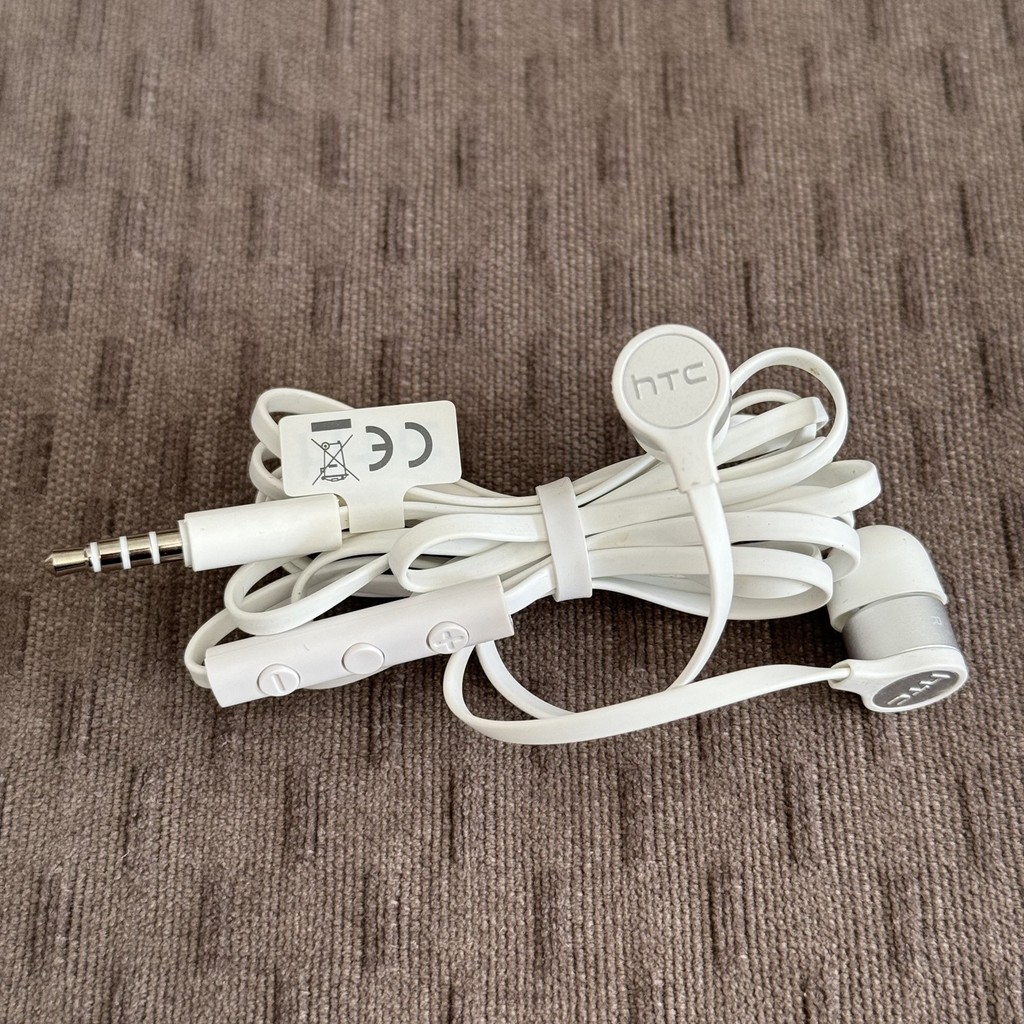 หูฟังแบบใส่ในหู HTC ของแท้หูฟังแบบมีสายเสียบ3.5MM