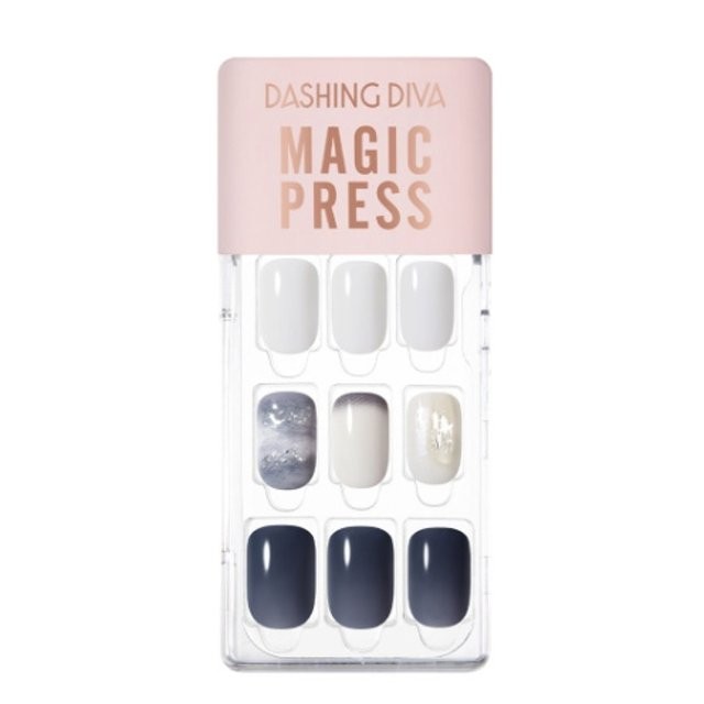 Dashing Diva Magic Press Deja Vu Nail Tips