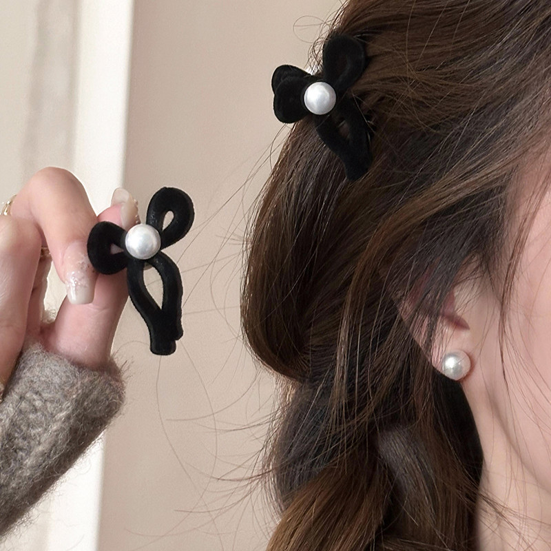 ฤดูหนาวน่ารักสีแดงสีดํา Bowknot Hairpin Bangs คลิปเจ้าหญิง Headwear เครื่องประดับผม