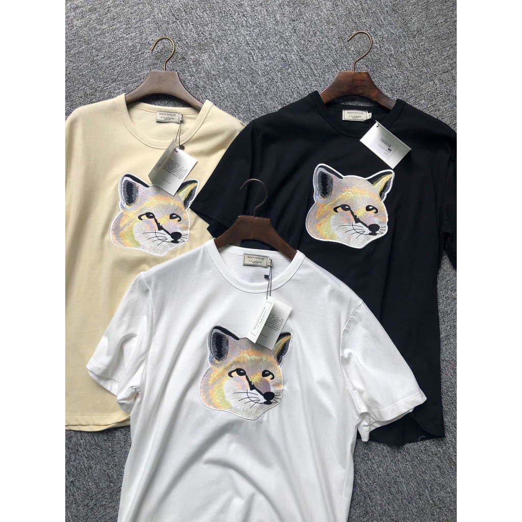 Maison Kitsune ปัก Croissant เสื้อยืดแขนสั้น