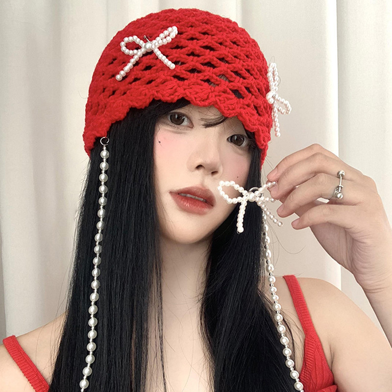 สไตล์เกาหลีมุกกุทัณฑ์สีแดงเป่าโถวหมวกหญิงย้อนยุคกลวงเสื้อสวมหัวหมวกเส้นรอบวงหัวใหญ่ขนาดเล็กใบหน้าถักหมวก
