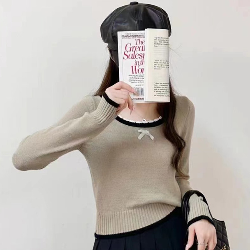 ฤดูใบไม้ร่วงใหม่สไตล์เกาหลีรุ่นชาแนลสไตล์รอบคอคมชัดสีขอบนุ่มข้าวเหนียวภายในแขนยาวด้านบนผู้หญิงเกราะก