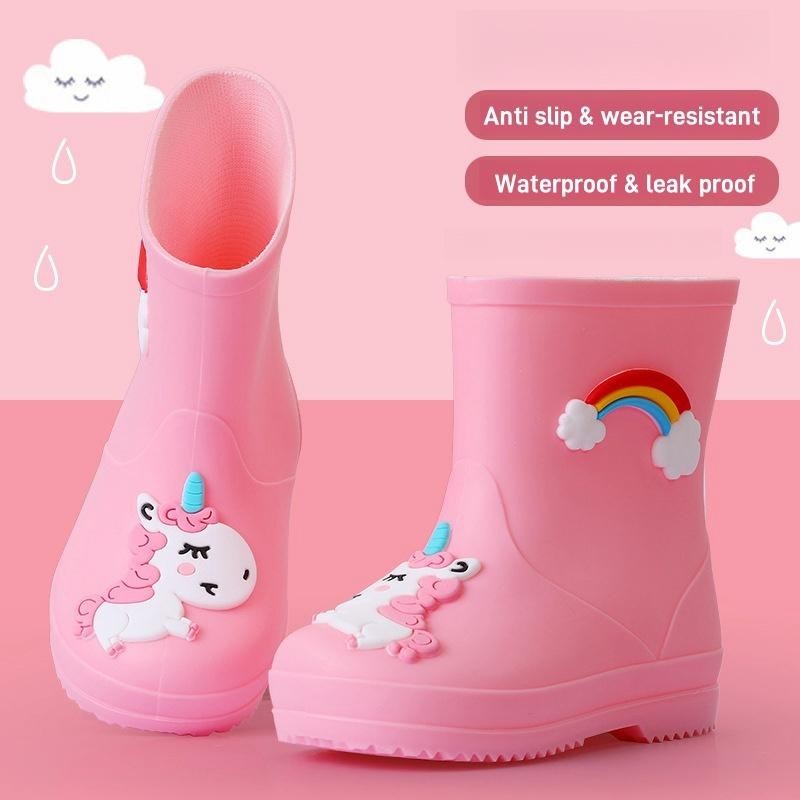 2025 Kids Classic Rainboots สําหรับเด็กการ์ตูนกันน้ําเด็กวัยหัดเดินรองเท้ายางนักเรียนรองเท้าฝนรองเท้