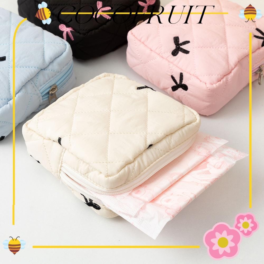 COCOFRUIT กระเป๋าแต่งหน้าขนาดเล็ก, Coquette Bow ผ้าอนามัย Organizer กระเป๋า,น่ารักผ้านวมผ้าฝ้ายพวงกุญแจหูฟังกระเป๋าใส่เหรียญ