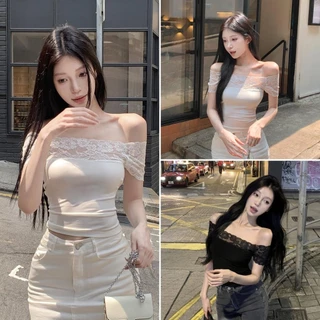 Hotgirl พร้อมส่ง✨เสื้อรัดรูปผู้หญิง เสื้อยืดปาดไหล่ ผ้ายืดรัดรูปสวย แผงลูกไม้ ดีไซน์เก๋ไก้และเซ็กซี่ รุ่นใหม่ฤดูร้อน