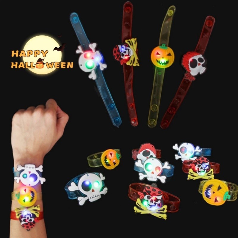 ฮาโลวีนที่มี นํา กระพริบนาฬิกาเปล่งแสงสายรัดข้อมือเด็กของเล่นยางนุ่มของขวัญการ์ตูน