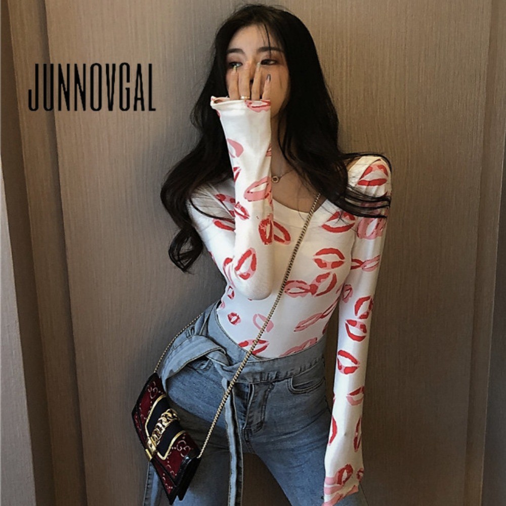 Junnovgal เสื้อยืดผู้หญิง 2024 Slim Fit คอวีสีตัดกันการพิมพ์แขนยาว