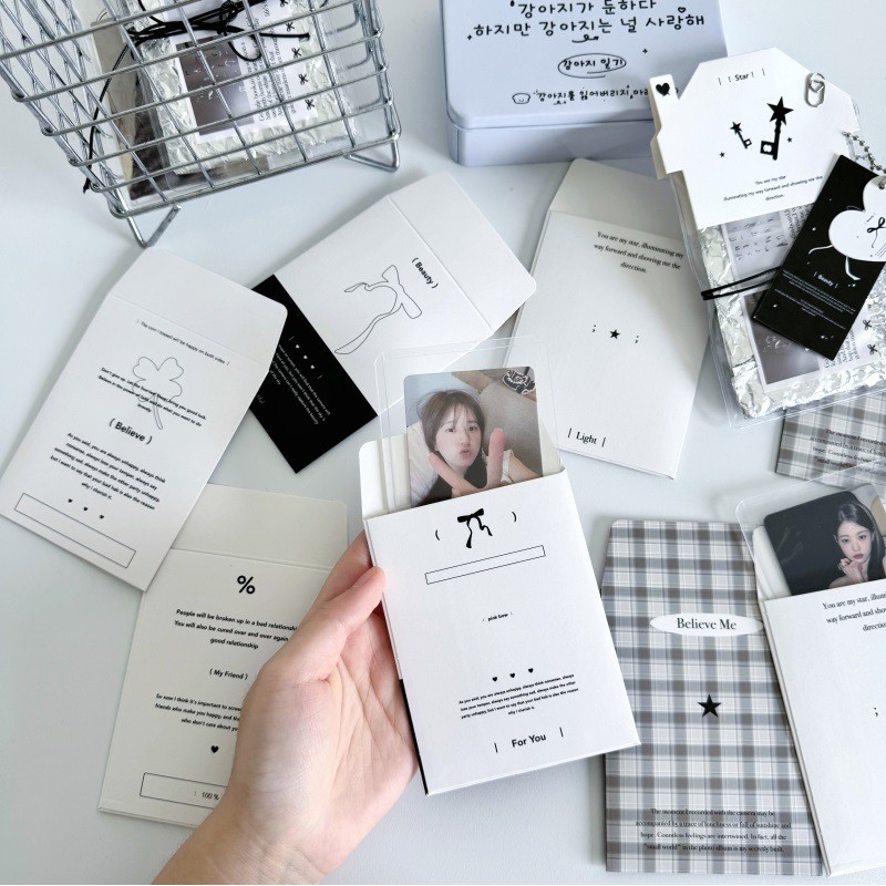 การ์ดรูปถ่าย สีดํา Whtie Toploader ซองจดหมายกระเป๋าบรรจุภัณฑ์การ์ดวัสดุผู้ถือบัตรบรรจุภัณฑ์กระดาษคราฟท์ซองจดหมายขนาดเล็ก