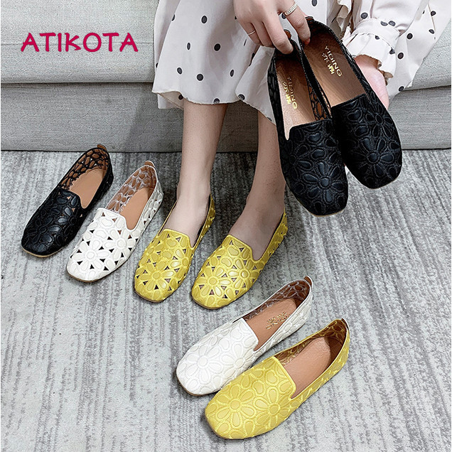 Atikota ผู้หญิงแฟชั่นรองเท้าแบน Leisure Hollow Out Outdoors รองเท้าเดินสําหรับ Laides
