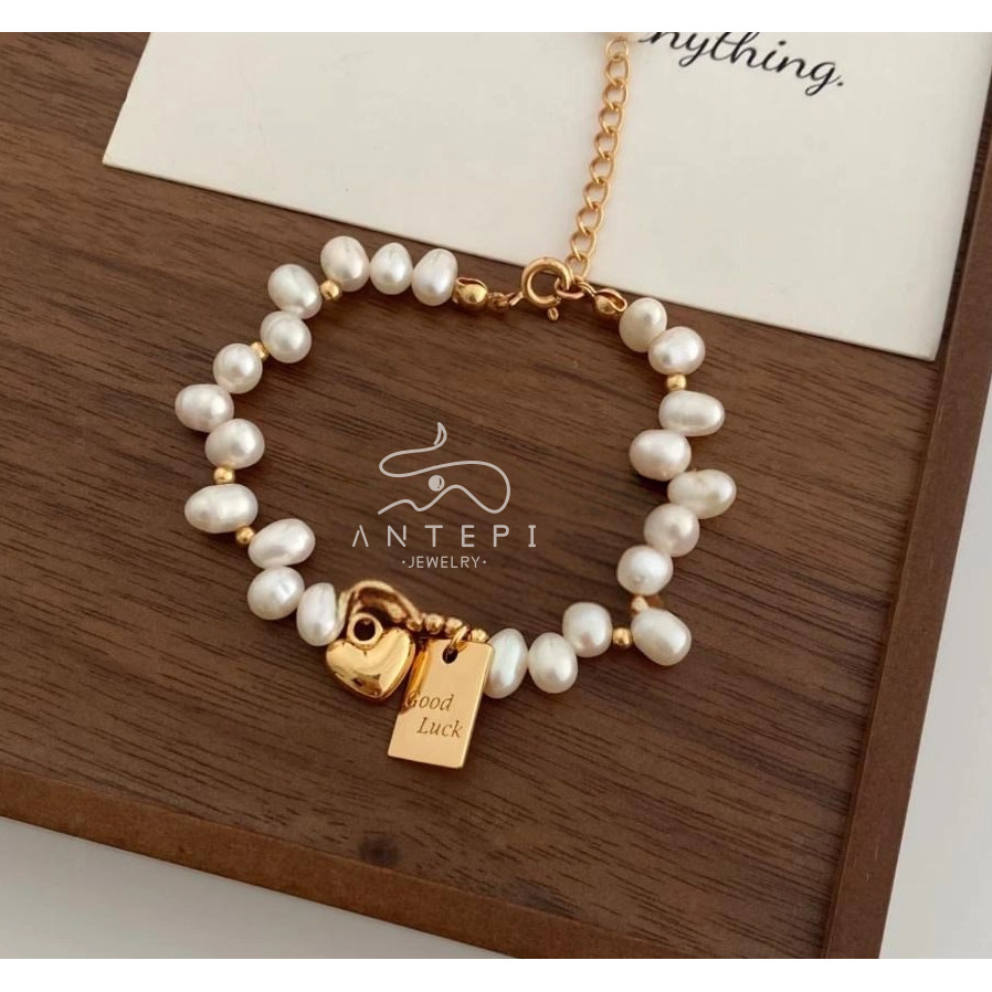 ATP Lucky Square สร้อยข้อมือหัวใจมุกเทียม,สร้อยข้อมือแฟชั่น Anti-Allergy ป้องกันการกระเด็นสําหรับผู้หญิง