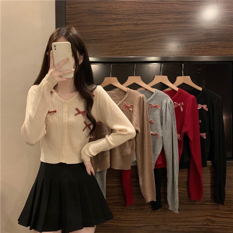 ohho เสื้อสเวตเตอร์ถักแขนยาวสไตล์สั้น ทรงสลิมมิ่ง สไตล์ขี้เกียจ เสื้อแจ็คเก็ตติดกระดุม ขายดี 2025 มาใหม่ #75848