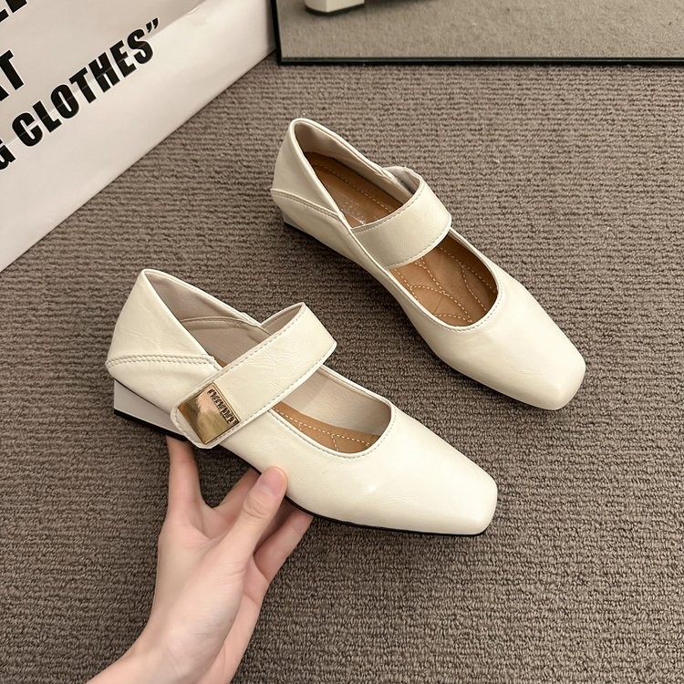 รองเท้าส้นหนาน่ารักสำหรับผู้หญิง ดีไซน์Toe Round วัสดุPU กาวติดVelcro