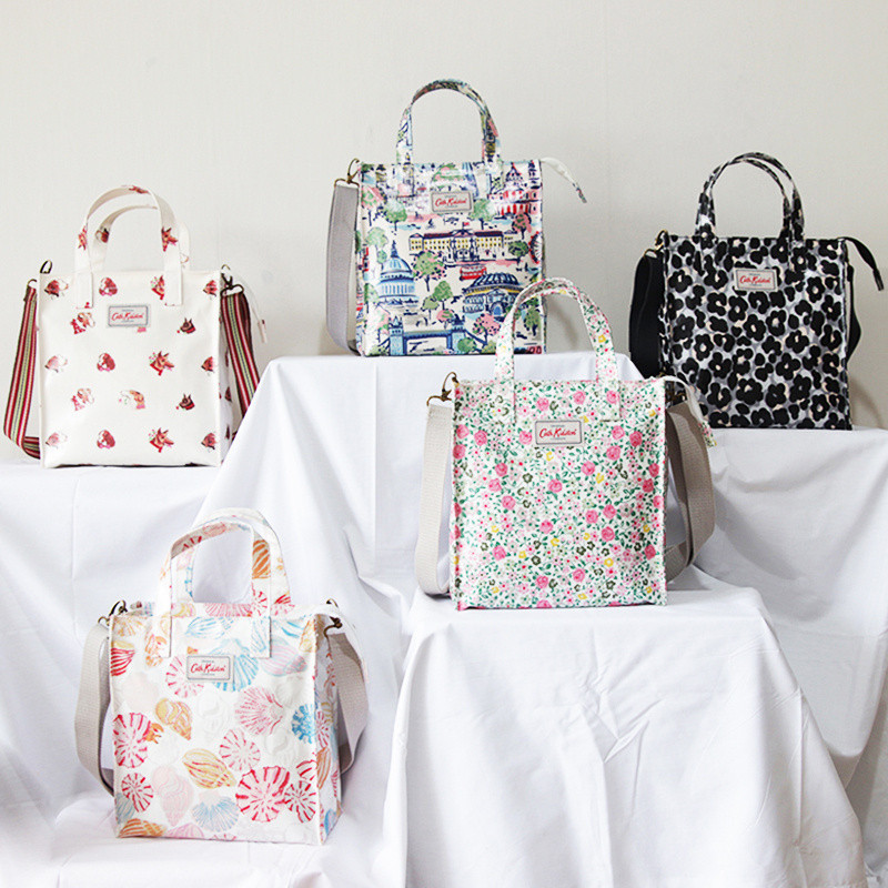 Cath kidston พิมพ์กระเป๋าสะพายแบบพกพากันน้ําเคลือบดอกไม้กระเป๋าหญิงกระเป๋าสะพายข้าง