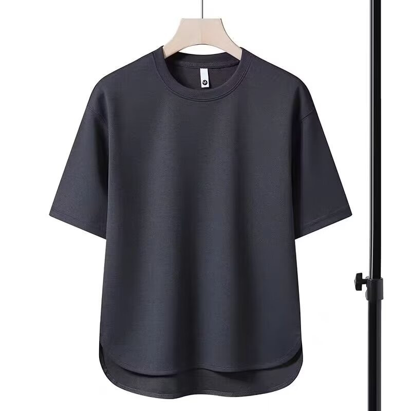 เสื้อยืดคอกลมผ้าไหมน้ําแข็งผู้ชาย Hem Slit หลวมครึ่งแขน Cool Breathable Dovetail ครึ่งแขน