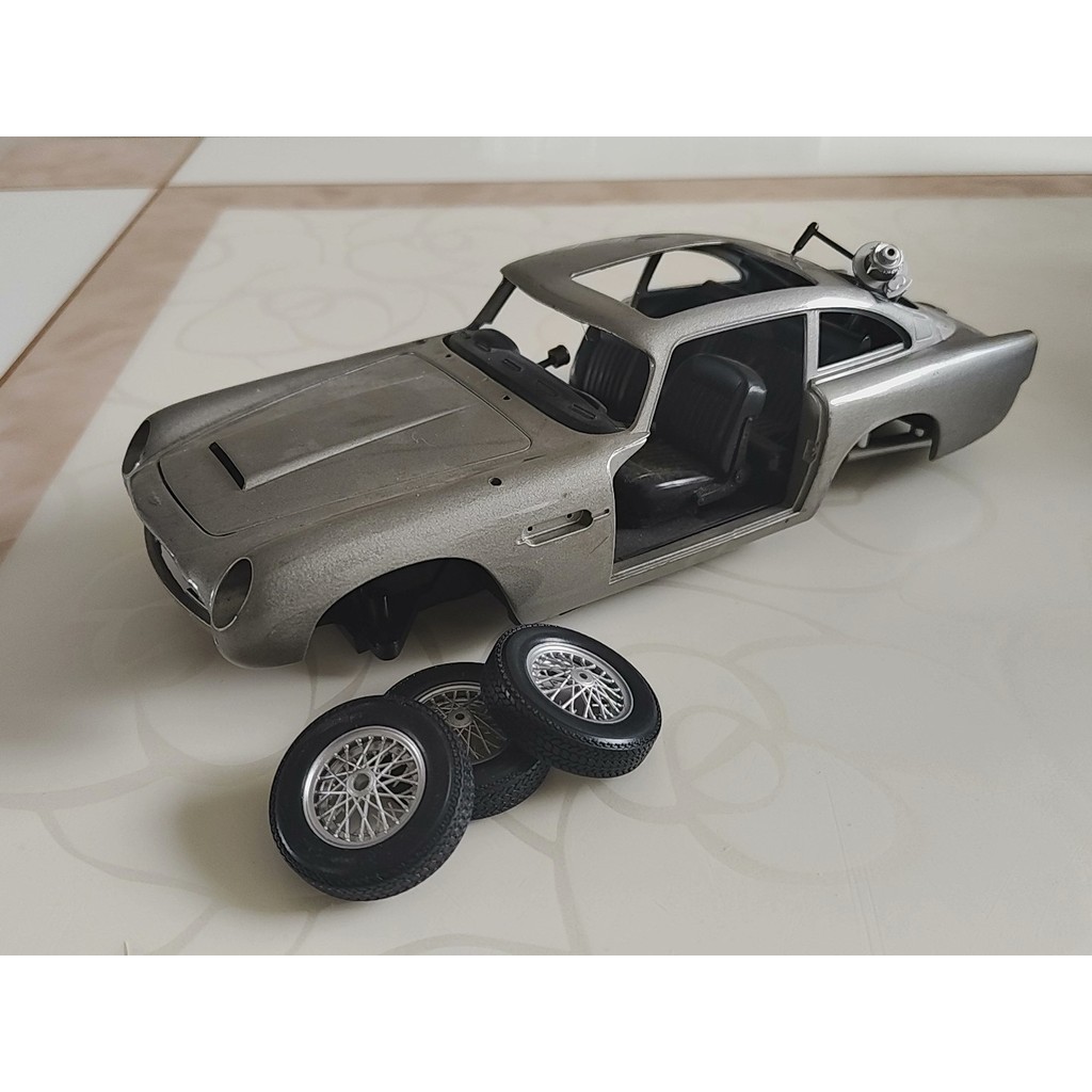 1 Hot Wheels ผลิต 1/18 Aston Martin DB5 007 รุ่นรถโลหะผสม