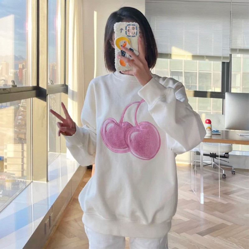 เสื้อสเวตเตอร์ทรงหลวมปักลายตุ๊กตาเชอร์รี่ krish