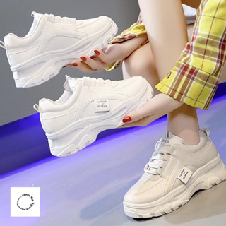 รองเท้าแฟชั่นสีขาวพื้นหนา สำหรับสาวๆ