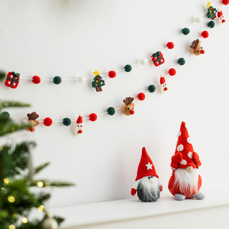 พวงมาลัยคริสต์มาสแขวน Felt Ball แบนเนอร์สําหรับวันหยุด Wall Tree Party ตกแต่ง XMAS Photo Props