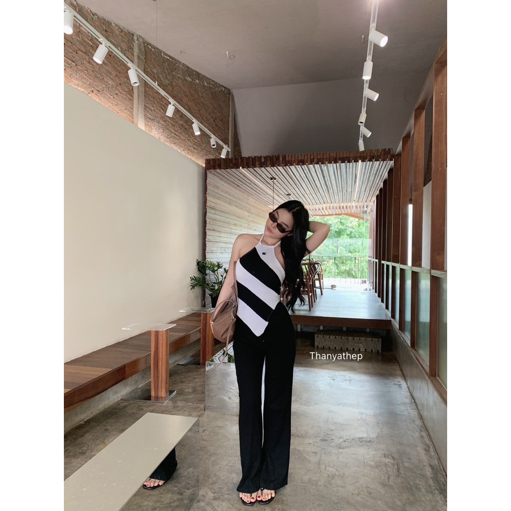 TYT ลุคนี้ลัคชูมากแม่ เซท2ชิ้นเสื้อทูโทนผูกคอทรงเข้ารูป ผ้าเนื้อเด้งสวย มาพร้อมกางเกงขายาวสีดำใส่ได้