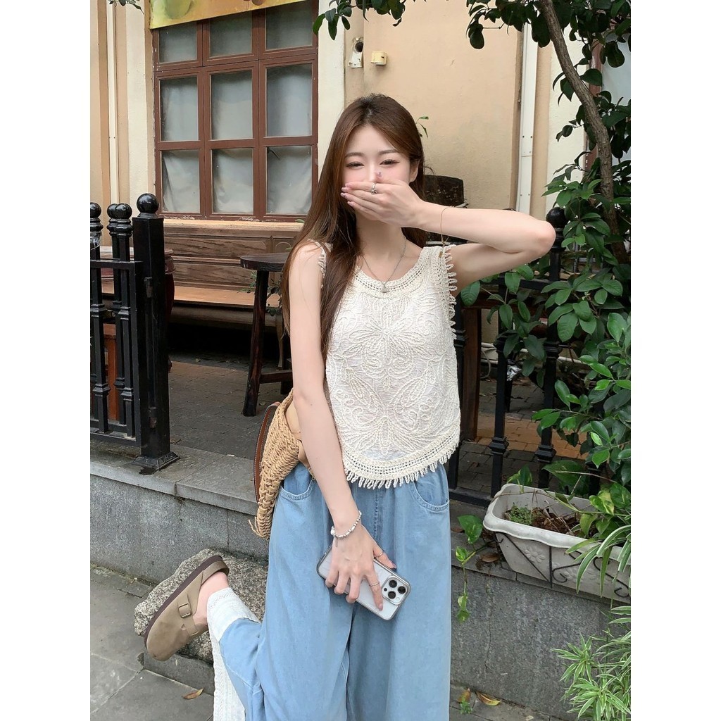 ทีที 76784 เสื้อกั๊ก ผ้าแจ็คการ์ด แขนกุด / กางเกงยีนส์เย็บลูกไม้