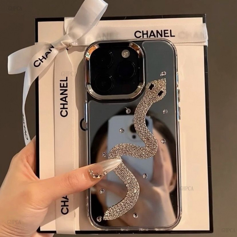 Xiaoxiangfeng เคส iPhone รูปงู 15promax กระจกแต่งหน้า iPhone14/13/1211 ความรู้สึกระดับไฮเอนด์เพชรเรียงราย